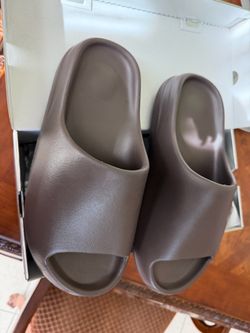 Slides Yeezy 10