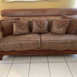 Elegant Sofa 