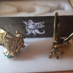 Wizarding Trunk Exclusive. Hogsmade Pepper and Salt shakers