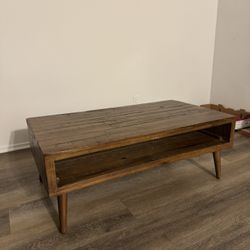 Living Spaces Coffee Table 