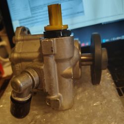 Power Steering Pump Bmw 03/2008 E83  S 2