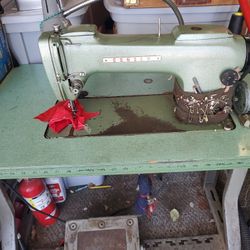 Sewing Machine 
