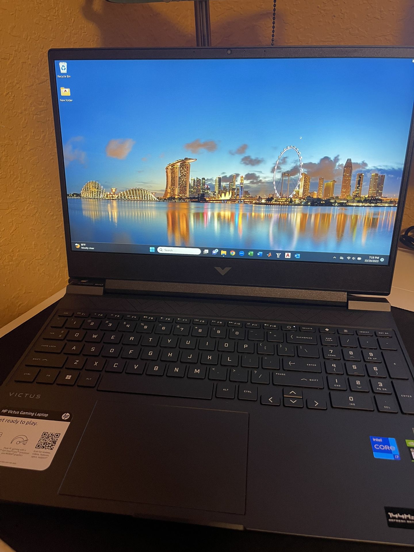 HP- Victus 15.6” Gaming Laptop - Intel core i7-