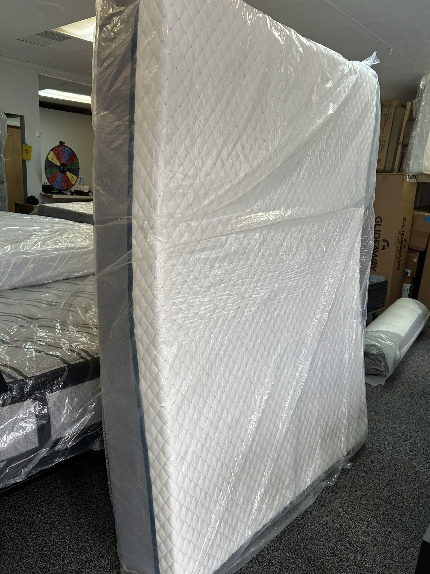 Queen 13” Gel Hybrid Mattress - Brand New 