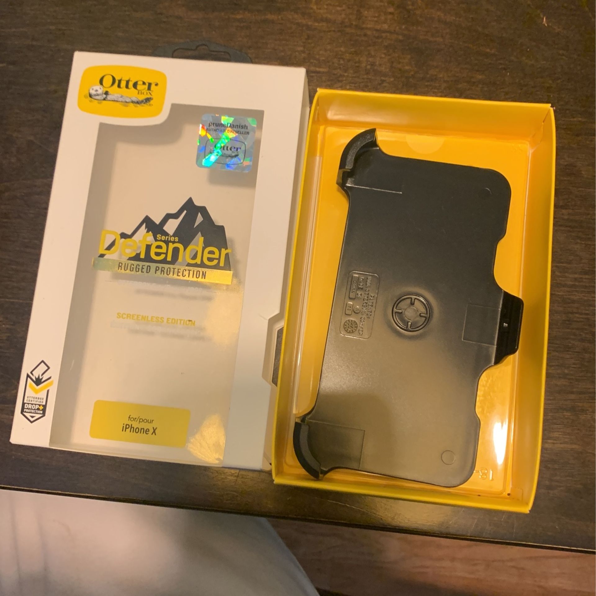 OtterBox For iPhone X Comes With Waist Clip