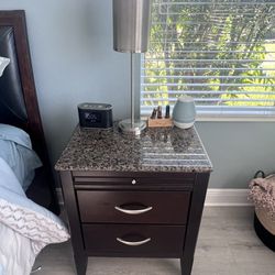 Bassett Bedroom Furniture Set