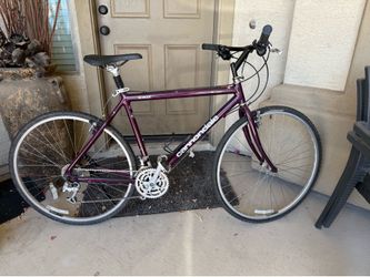 Cannondale hybrid bike