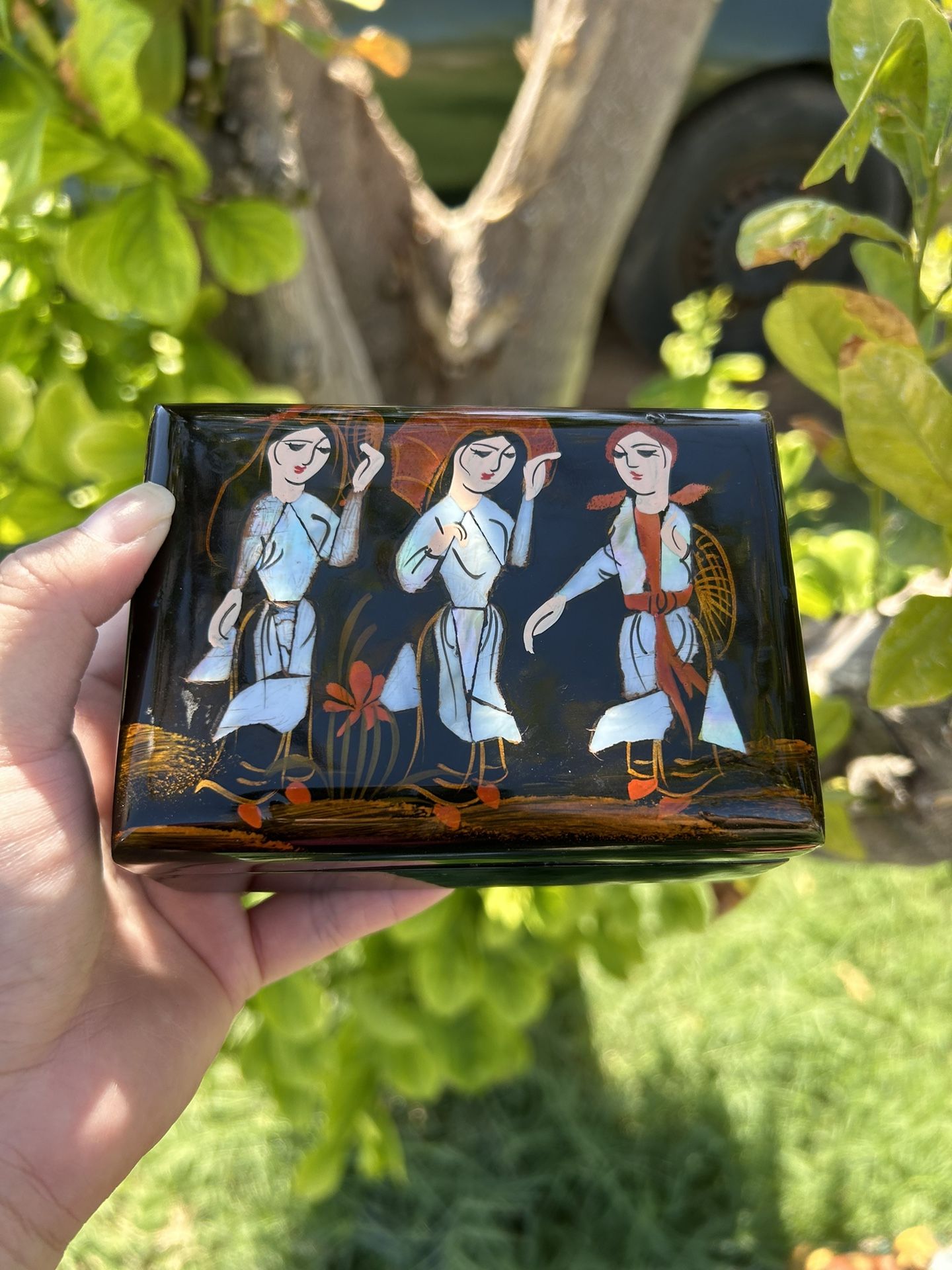 Vintage Japanese Black Lacquer Jewelry Box With Mirror