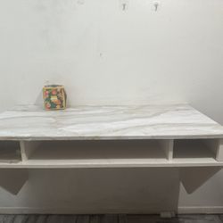Floating Desk 