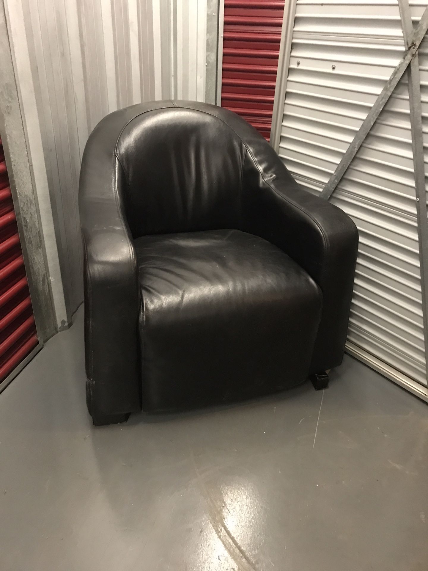 2 Leather chairs - modern