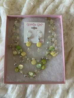 Women’s Necklace Set