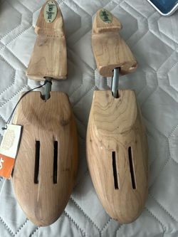 Cedar Wood Shoe Trees – Neiman Marcus (by Rochester Shoe Tree Co.)   Pric