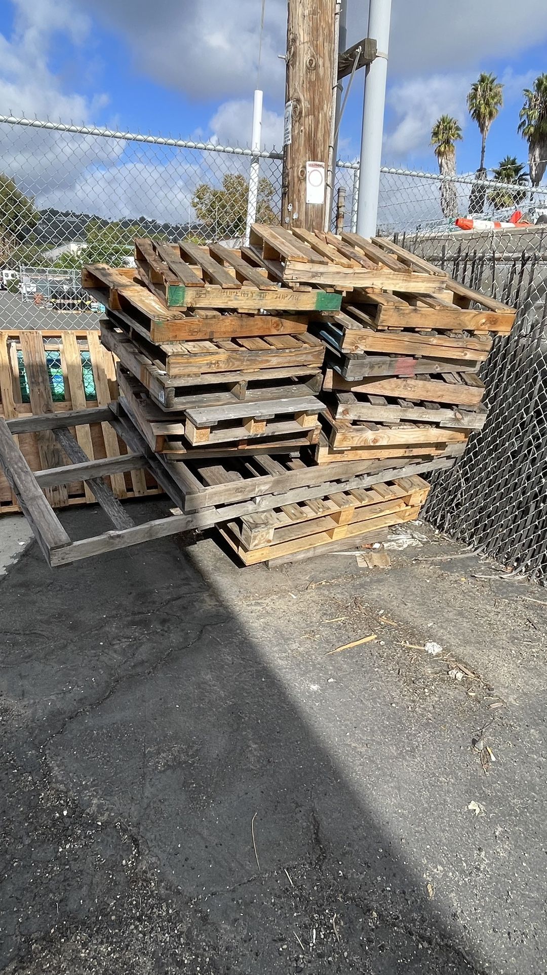 Wood Pallets For Sale