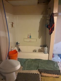 Bathroom shower surround
