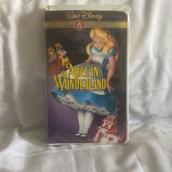 Gold Collection Alice In Wonderland VHS (Disney)