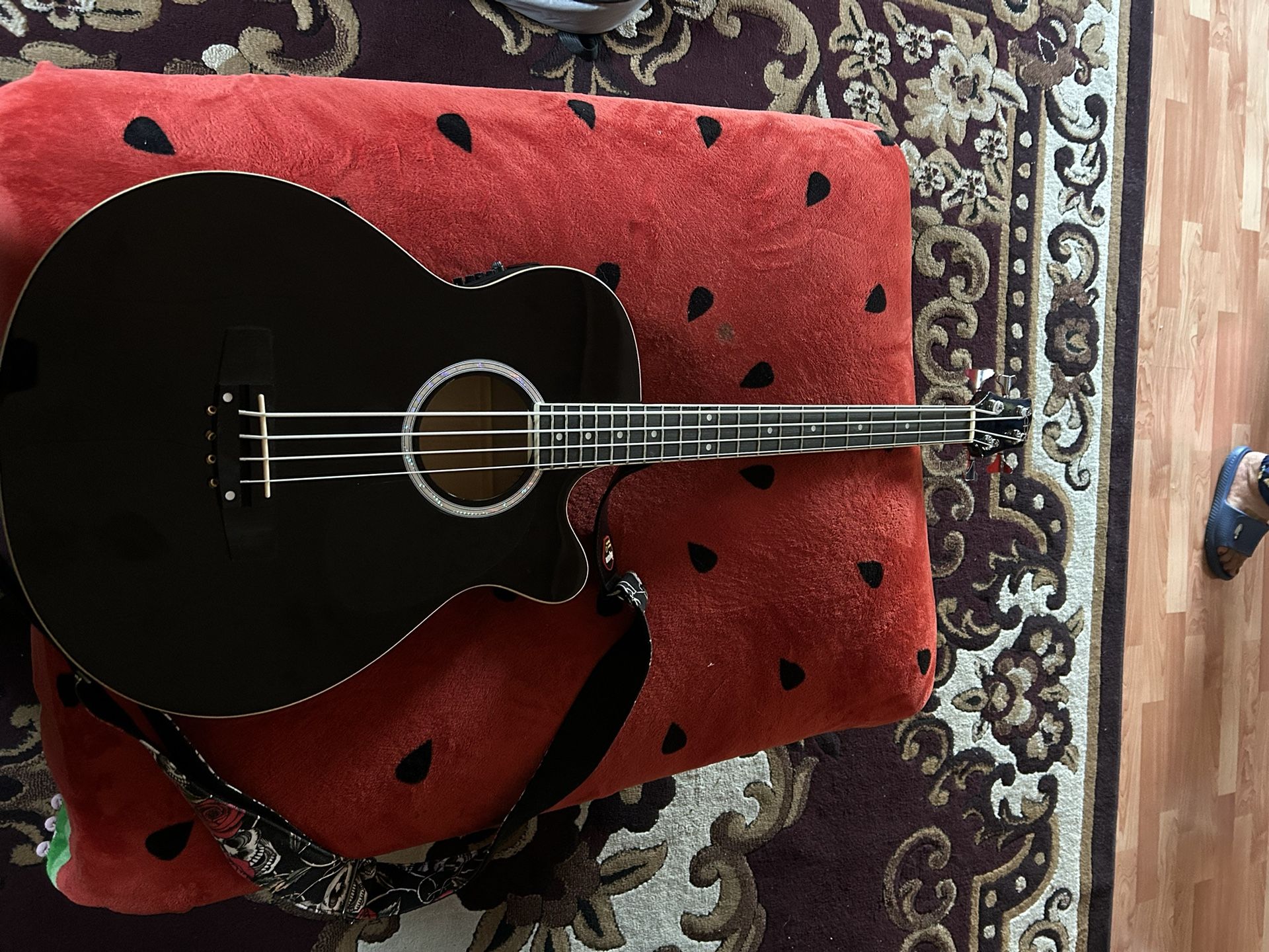 4 string bass guitar acoustic/ also connectable to amp