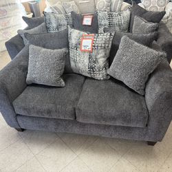 Brand new couch and loveseat $1200