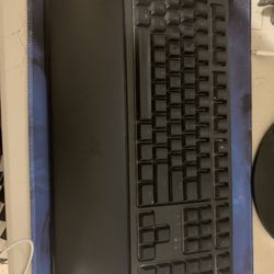 Razer Ornata V2 (‎RZ03-0()-R3U1) Wired Gaming Keyboard.