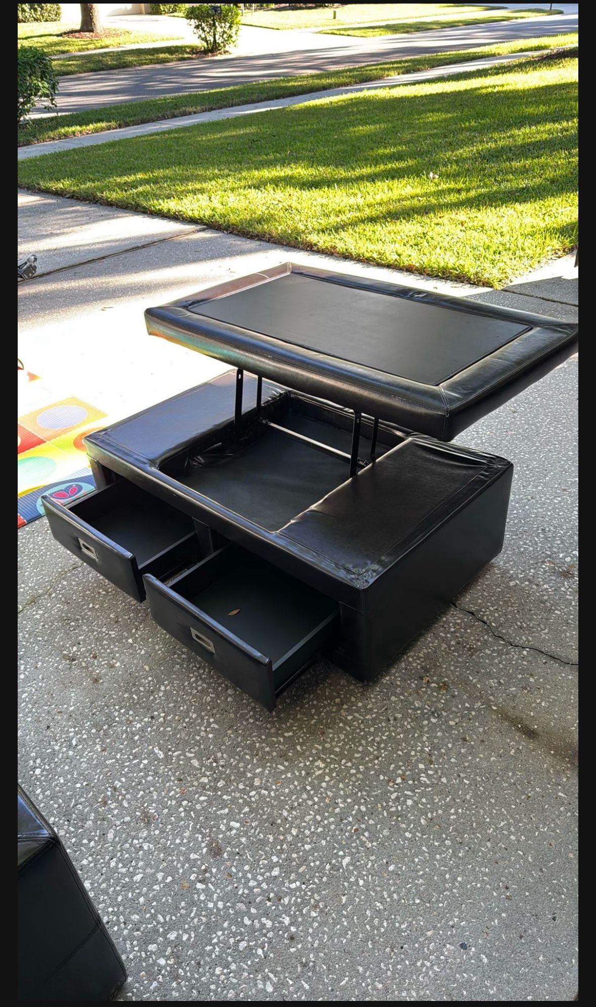 Lift Top Coffee Table & Storage Ottomans