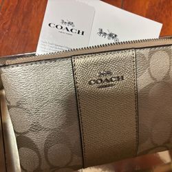 Coach Wristlet Platinum Color