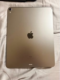 iPad Pro 256gbs + Apple Pencil + keyboard