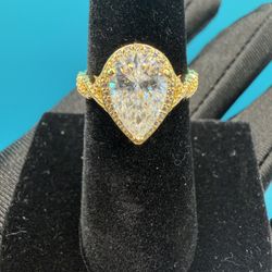 #- 101 Size 6 Pear-Shaped Moissanite Engagement Ring 3.0 CT