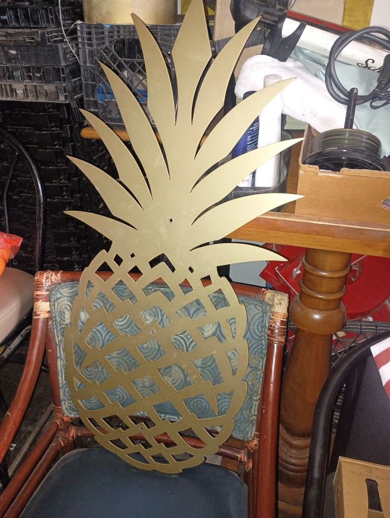 Pineapple Metal. And. Light.