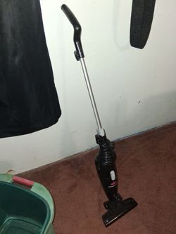 BISSELL FEATHERWEIGHT VACUUM