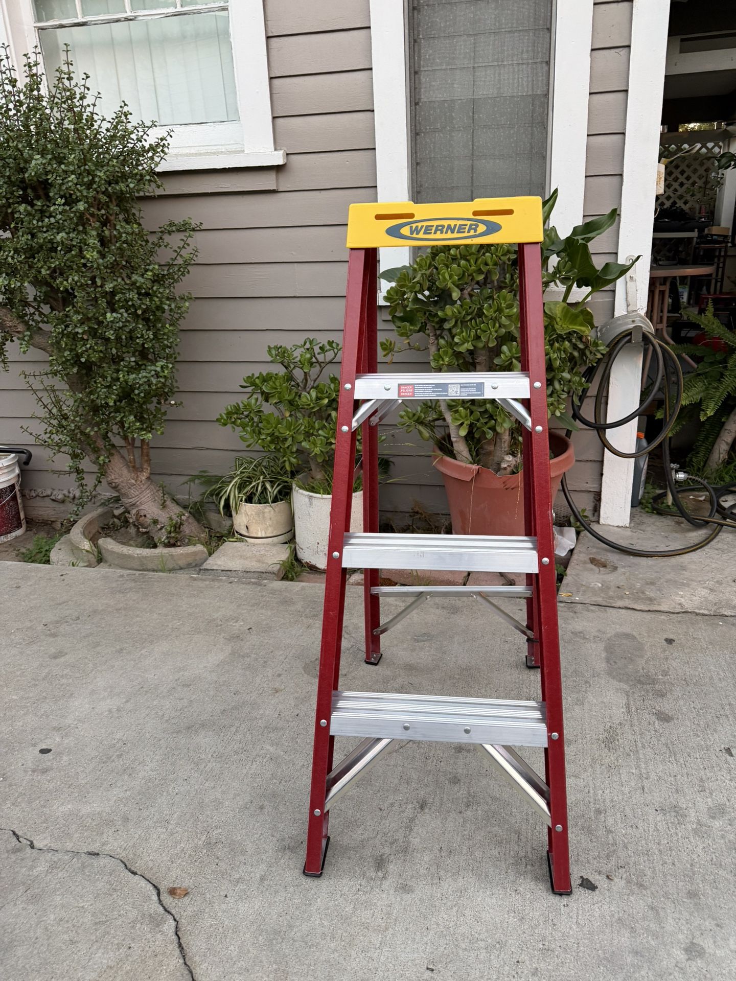 Ladder 4 Feet Fiberglass 