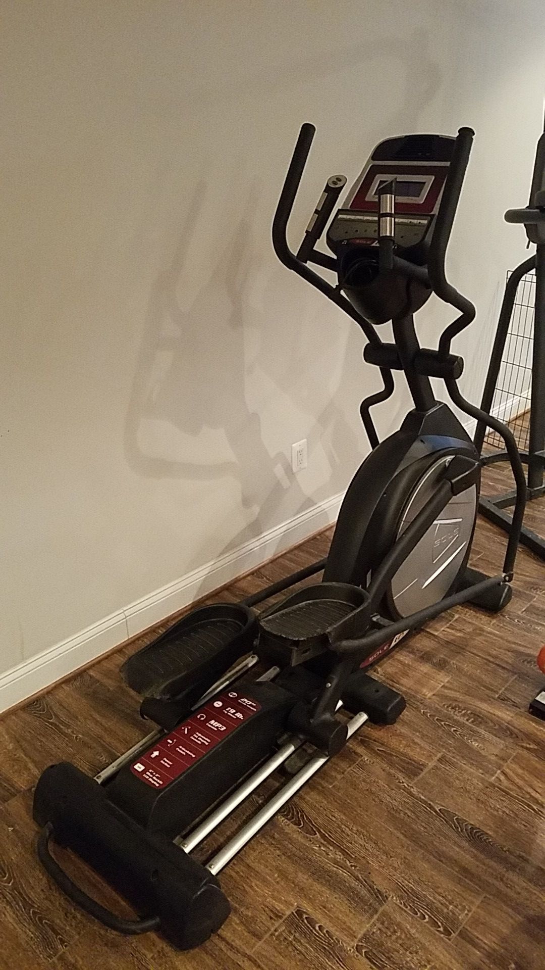 Elliptical Trainer, Sole E25