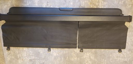 2010 Lexus RX 350 retractable cargo truck cover