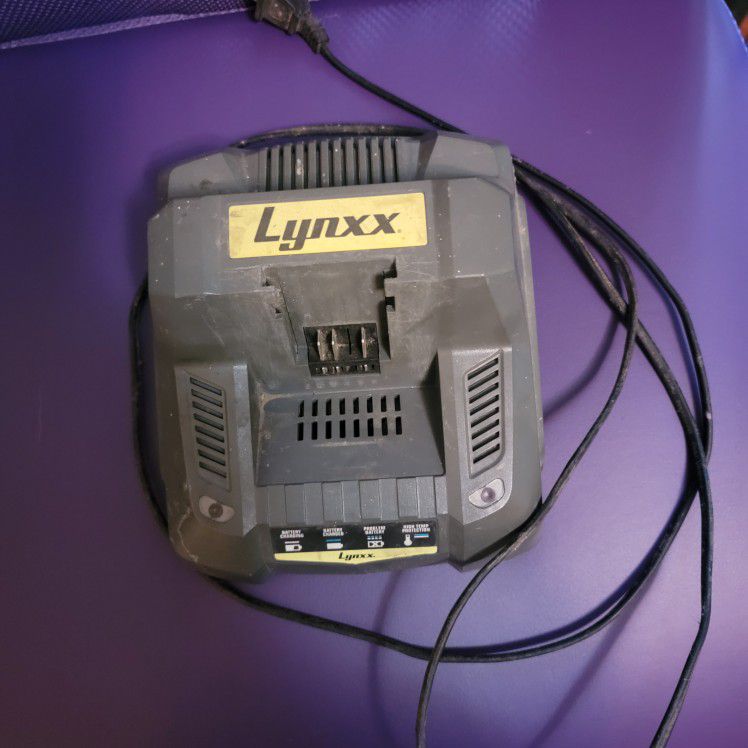 Lynxx Leaf Blower Li-ion Battery Charger