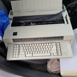 IBM WHEELWRITER 5