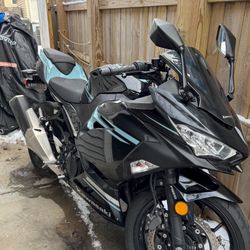 2022 Ninja Kawasaki 400