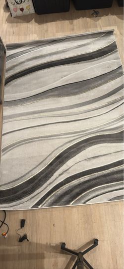 Abani Luna 6×9 Area Rug – Gray & Gold – Barely Used – $95 OBO