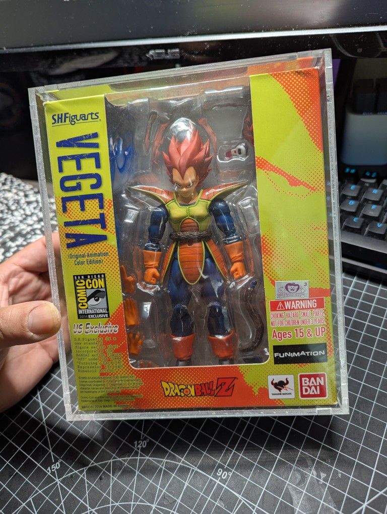 2014 SDCC S.H Figuarts Vegeta w/ Acrylic case