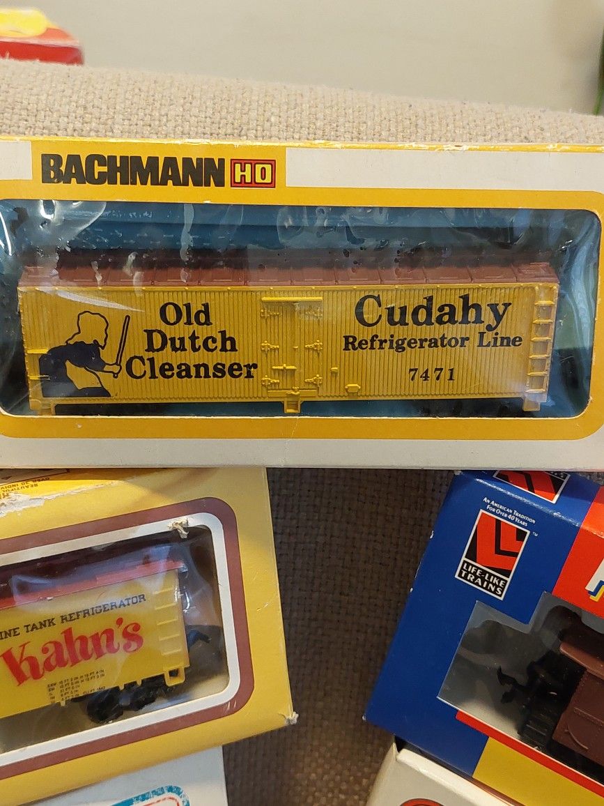 Train Vintage in box Bachmann Mix Ho Train Cars lot of 9 cars for