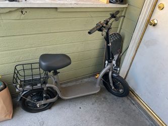 Gotrax Electric scooter