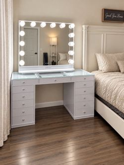 Impressions Vanity Table with Hollywood Lighted Mirror