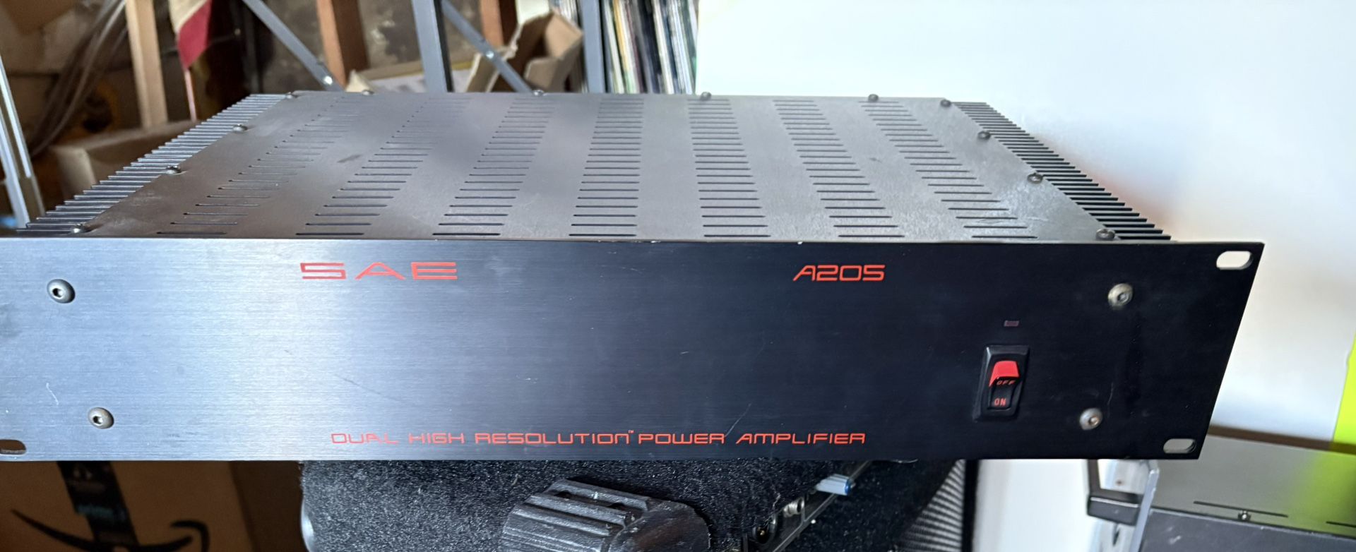 SAE A205 Power Amplifier