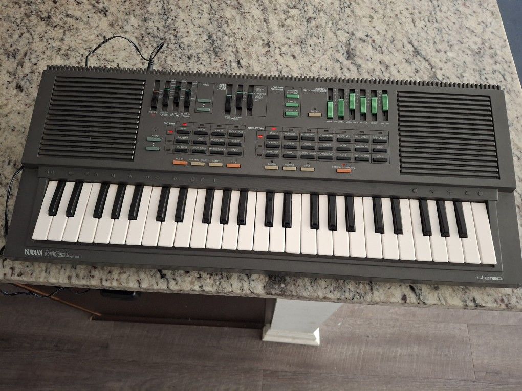 YAMAHA Port sound Synth Keyboard