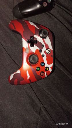 Xbox series controller an PS4 controller both work