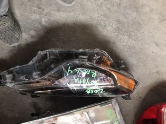 2018 toyota rav-4 headlight