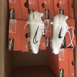 Nike Women's Hyperdiamond 4 Pro Metal Fastpitch Softball Cleats Size 7 Women’s