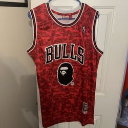 Bape Chicago Bulls red Michael Jordan jersey size L