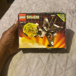  vintage LEGO Space Blacktron Allied Avenger
