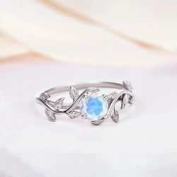 Moonstone Ring SIZE 7 NEVER USED