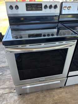 Frigidaire Glass Top Stove
