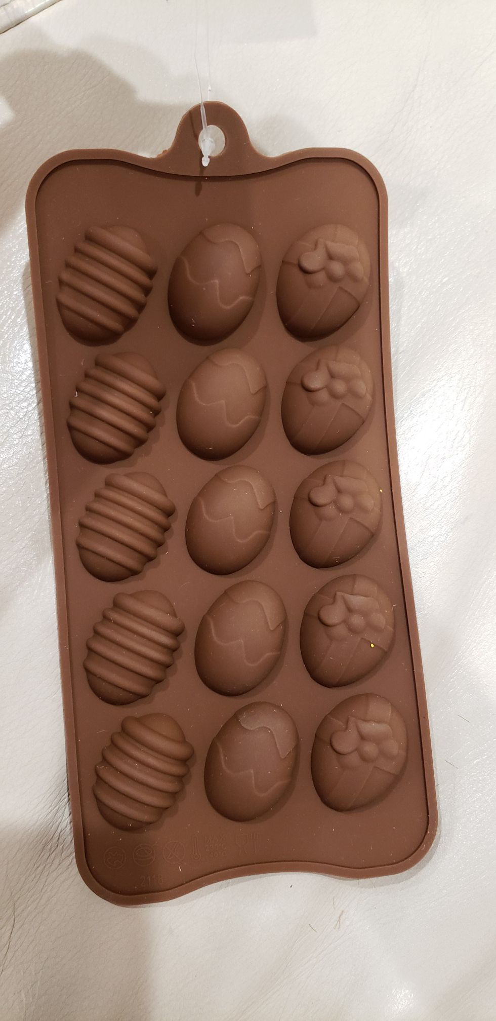 Easter eggs ice cube chocolate mold NEW Makes 15 egg shaped sweets, jello or ice cubes. Easy to get out / made of silicone