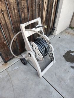 Hose Reel With 100' Hose 